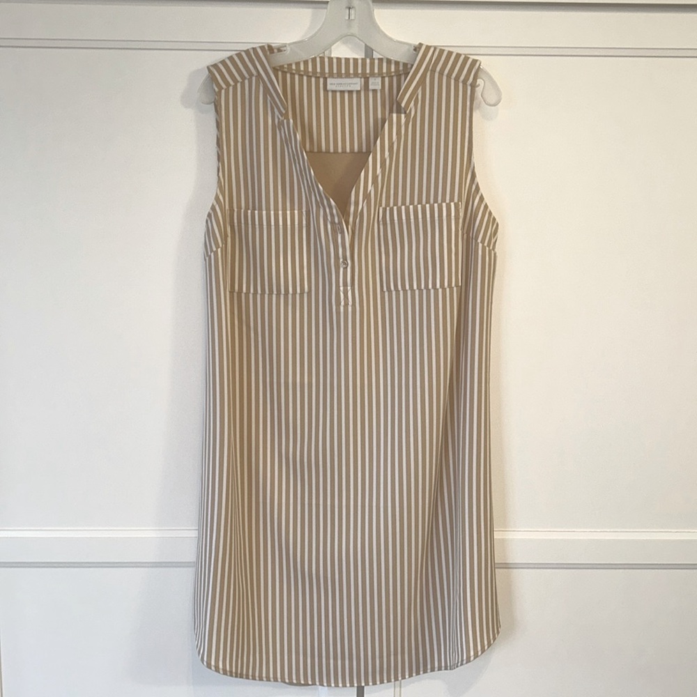 New York & Co stretch dress. Size M. Like new! No tags. Tried on and never worn